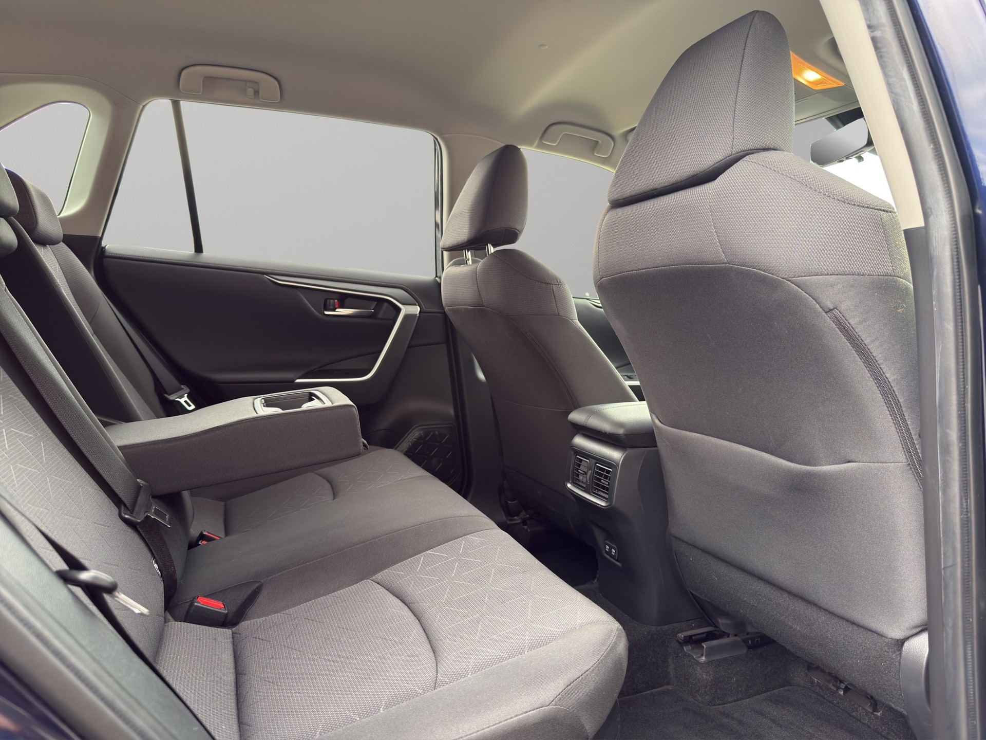 TOYOTA RAV-4 2.5 HSD Comfort e-CVT 4WD-image-22