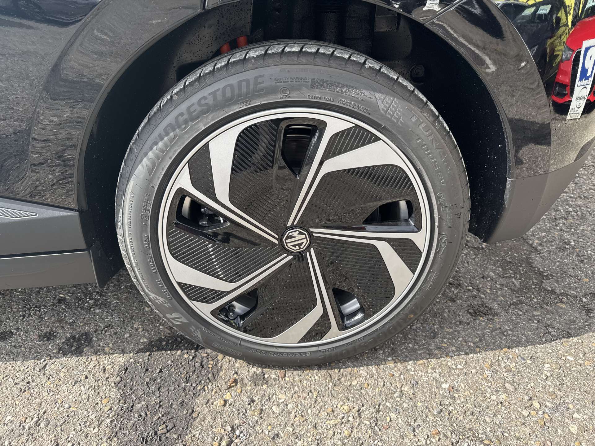 MG 4 EV 64kWh Premium Facelift Automat-image-9