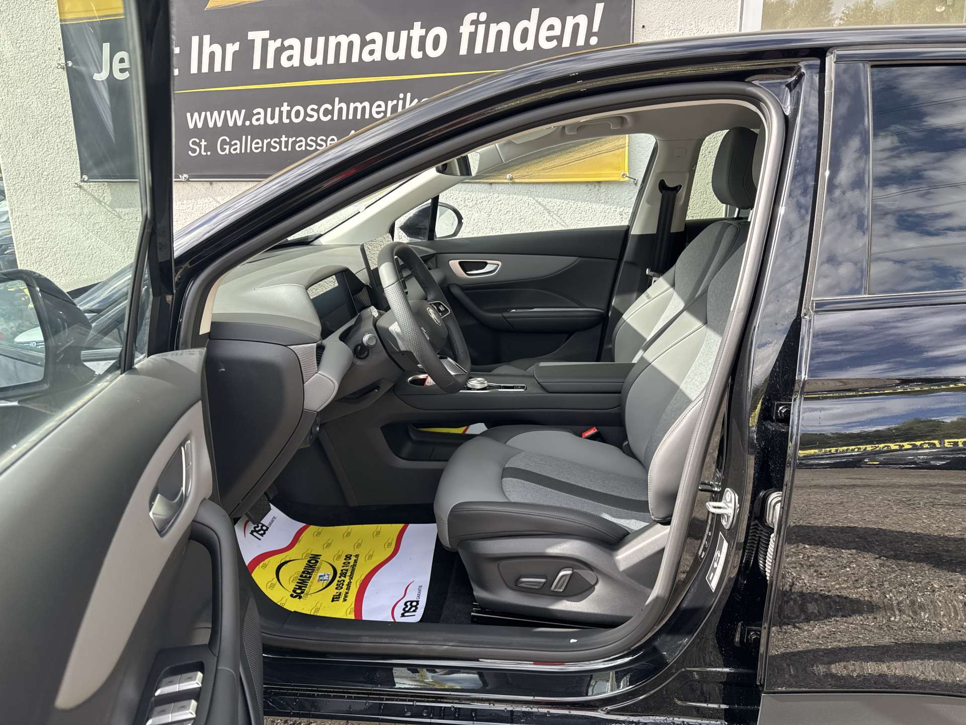 MG 4 EV 64kWh Premium Facelift Automat-image-6