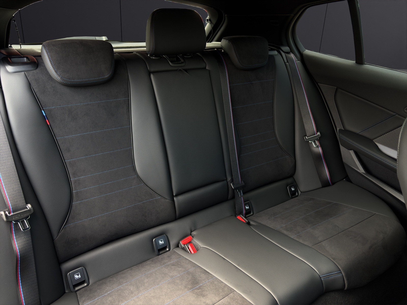 BMW M135i xDrive-image-11
