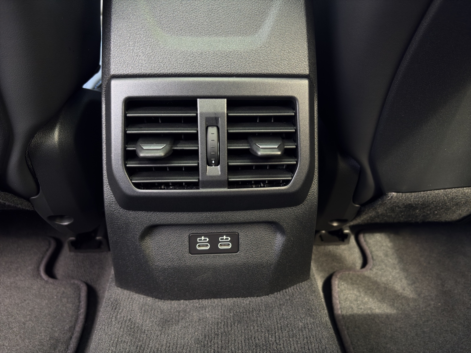 BMW M135i xDrive-image-19