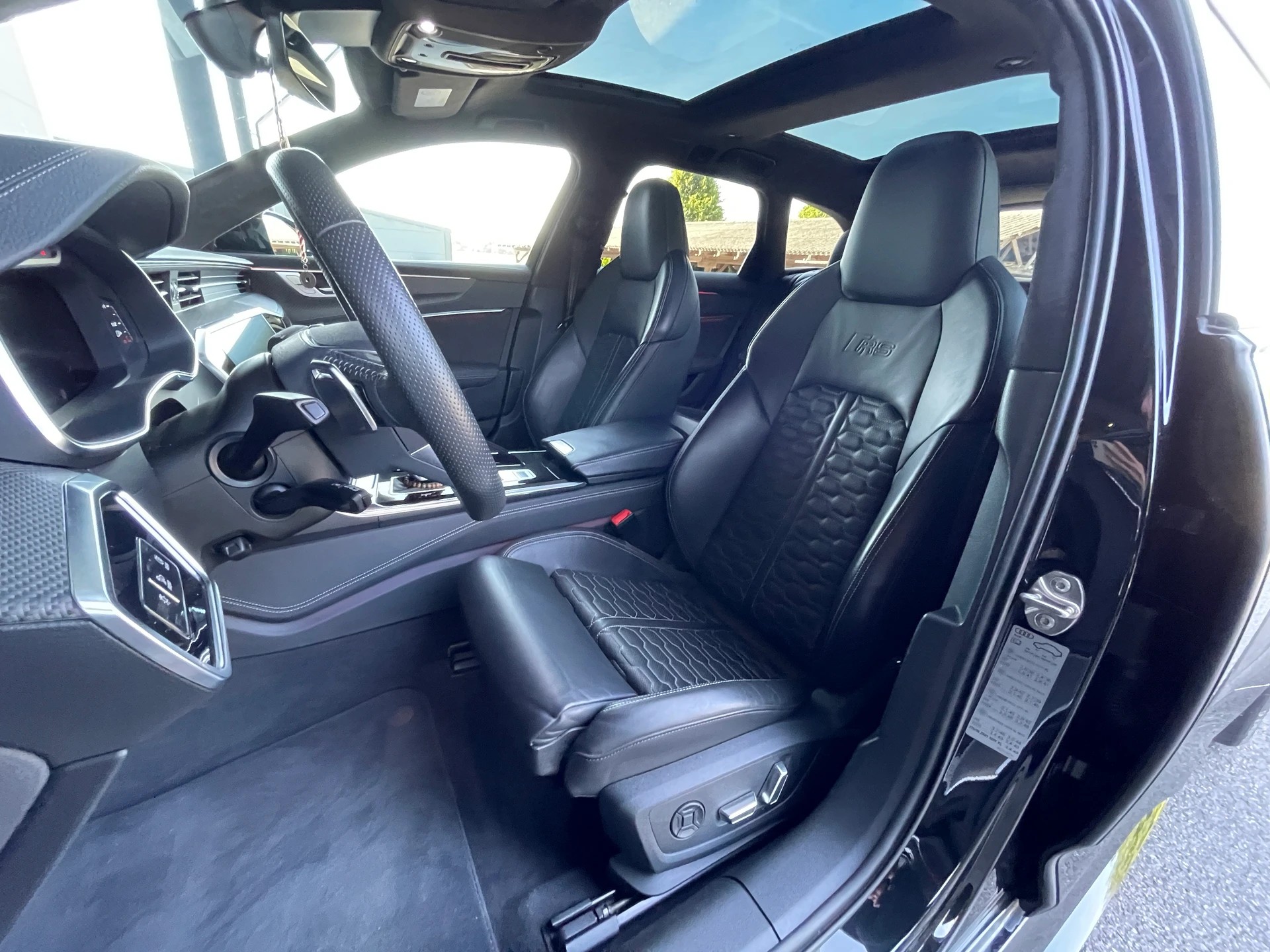 AUDI RS6 Avant 4.0 TFSI V8 quattro-image-11