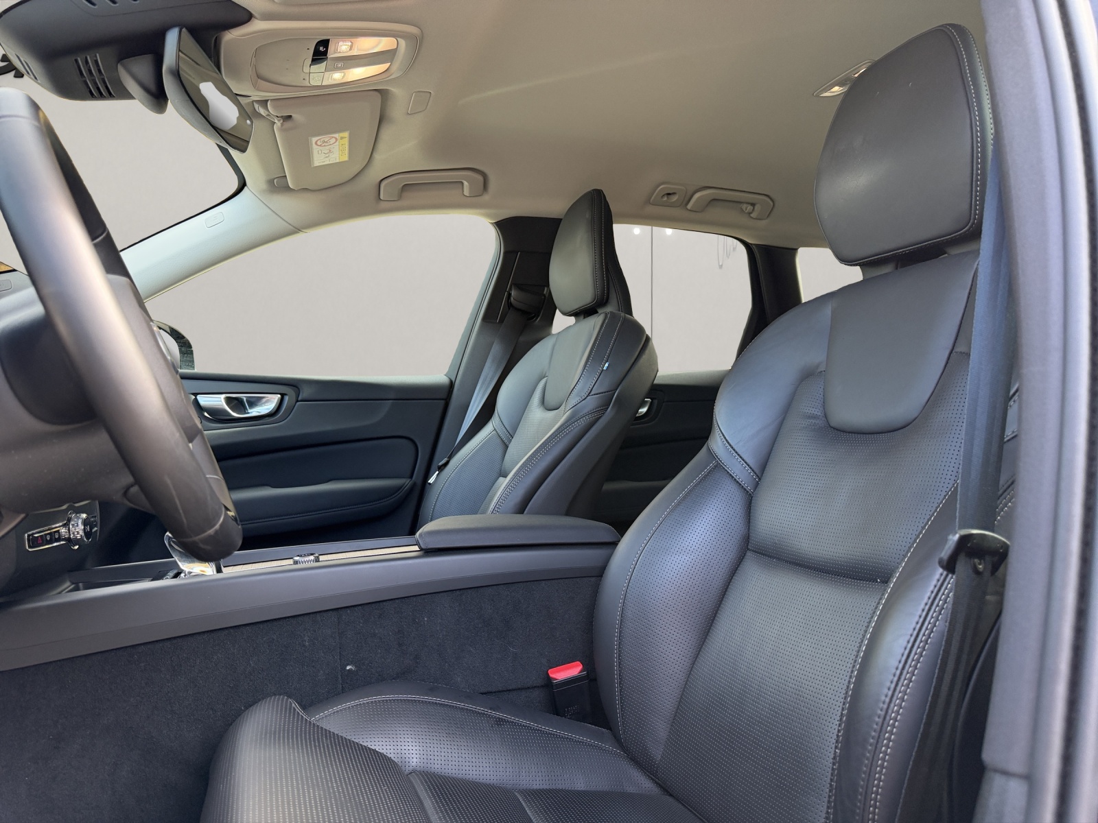 VOLVO XC60 2.0 T6 TE Plus Dark eAWD .-image-10
