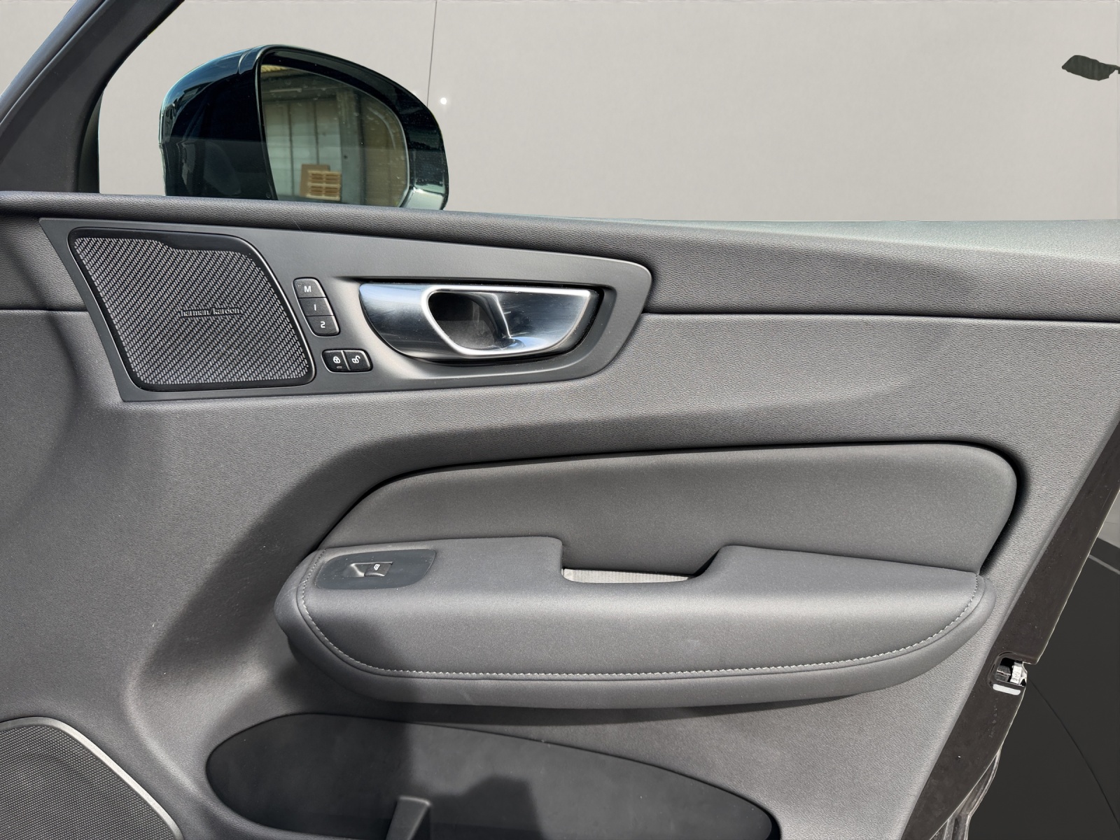 VOLVO XC60 2.0 T6 TE Plus Dark eAWD .-image-15
