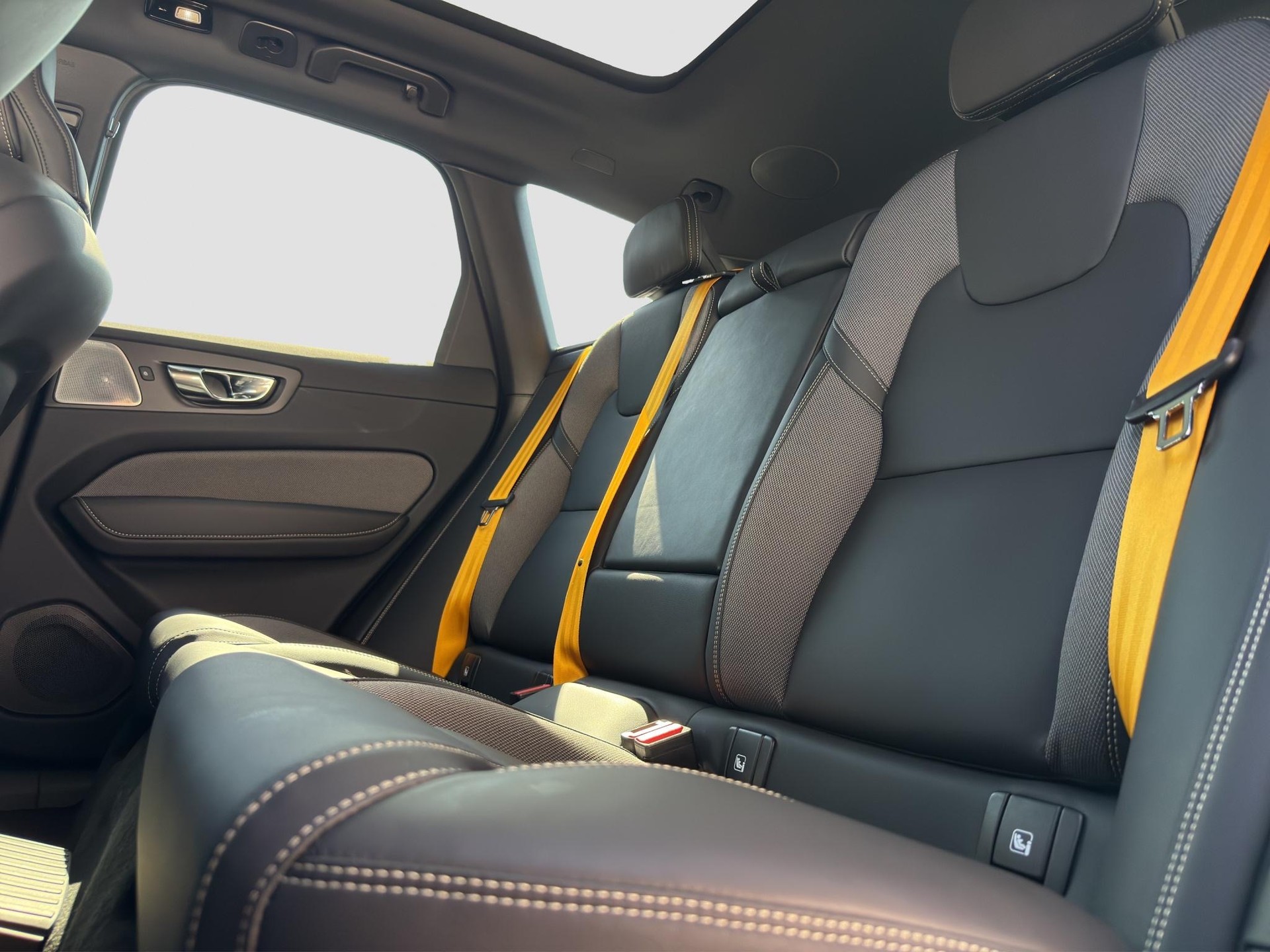 VOLVO XC60 T8 eAWD PluginHybrid Polestar Geartronic-image-10