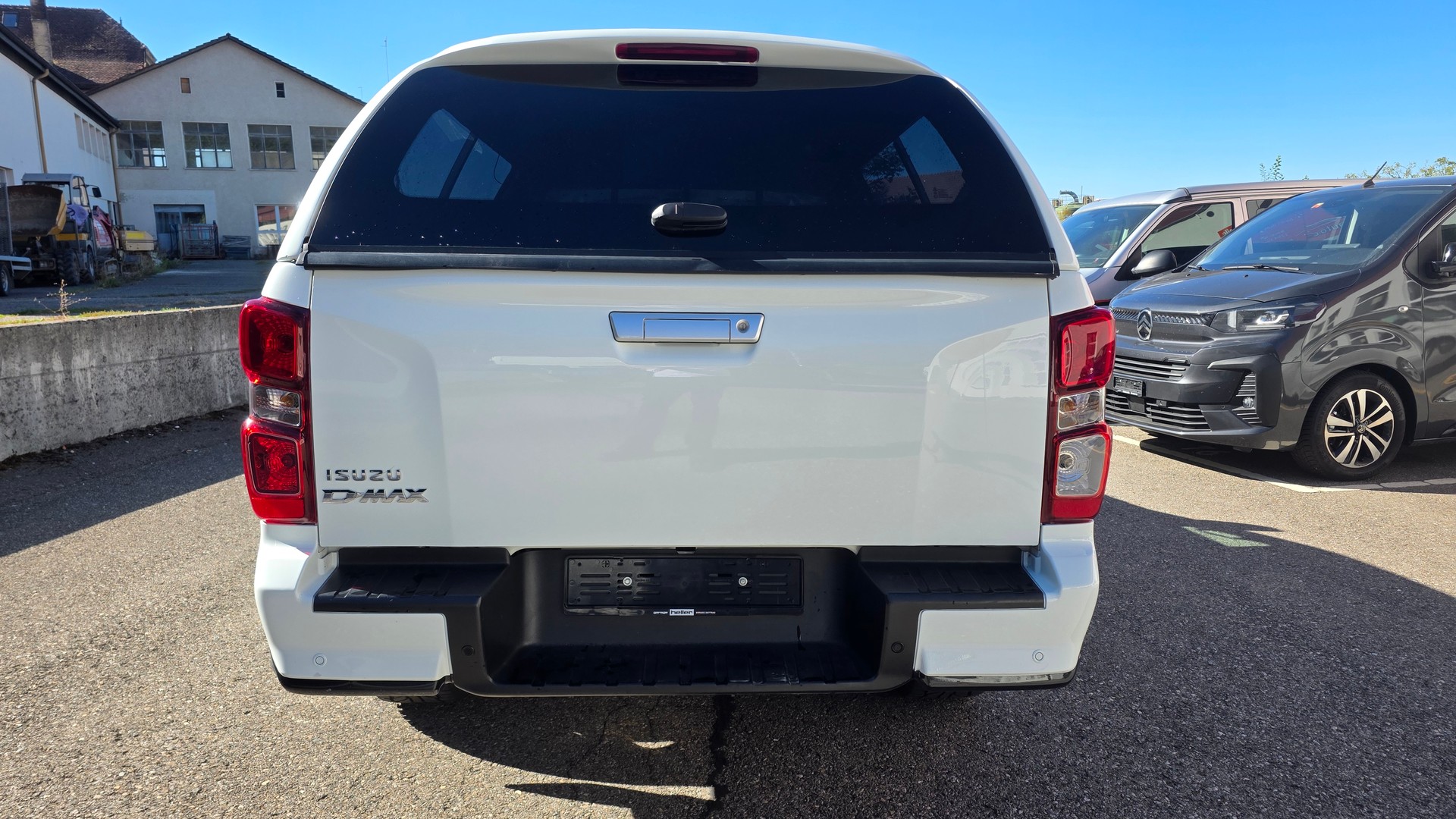 ISUZU D-MAX 1.9 SpaceCab N60BB 4x4 AT-image-4