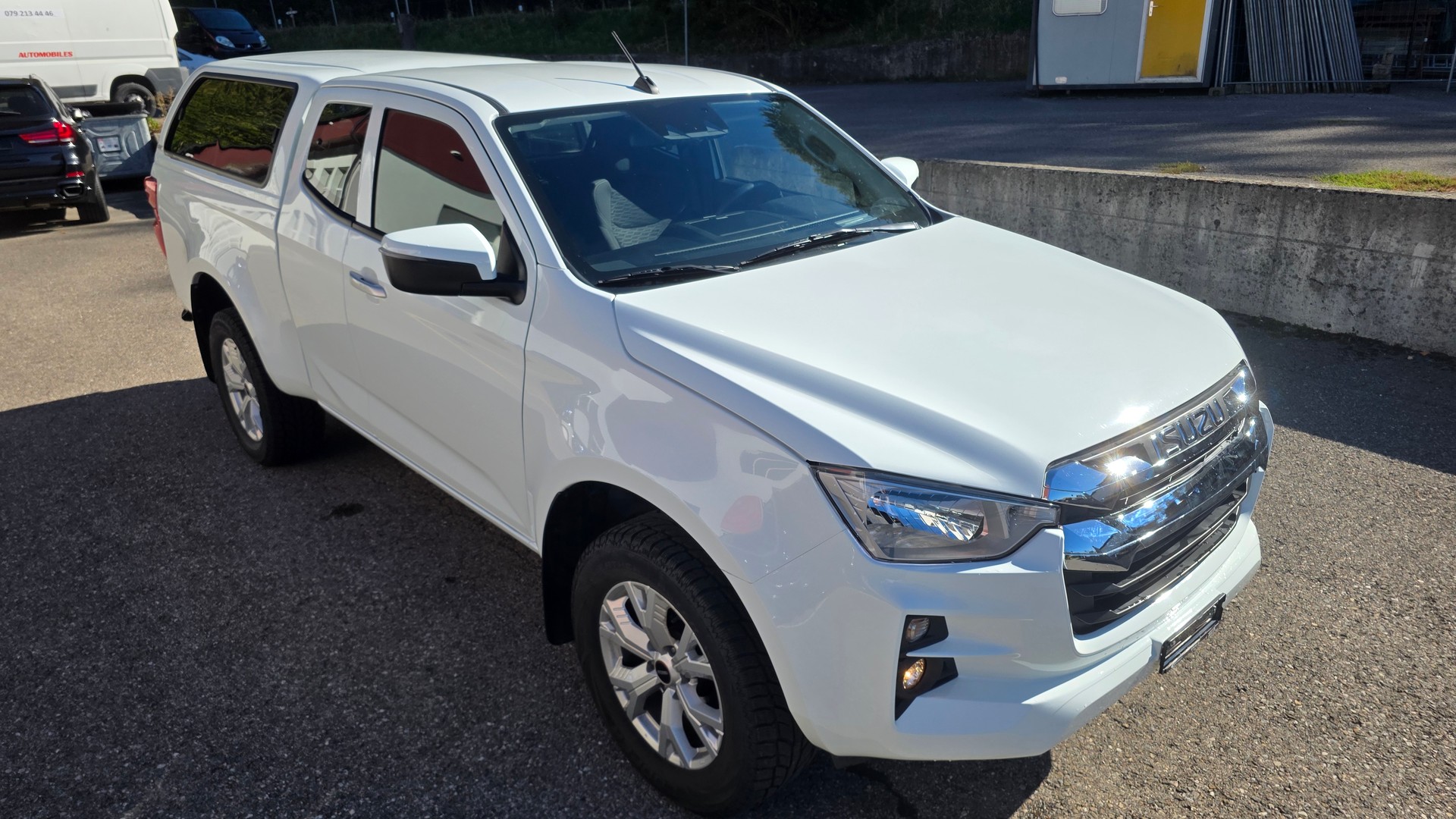ISUZU D-MAX 1.9 SpaceCab N60BB 4x4 AT-image-2