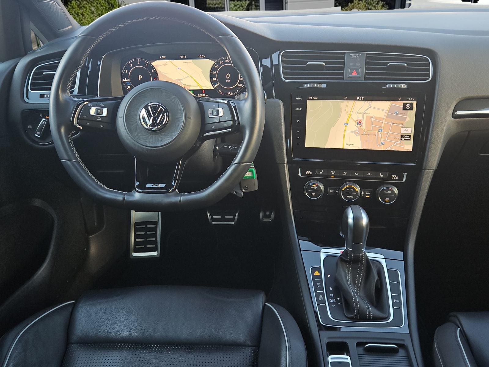 VW Golf 2.0 TSI R 4Motion DSG-image-13