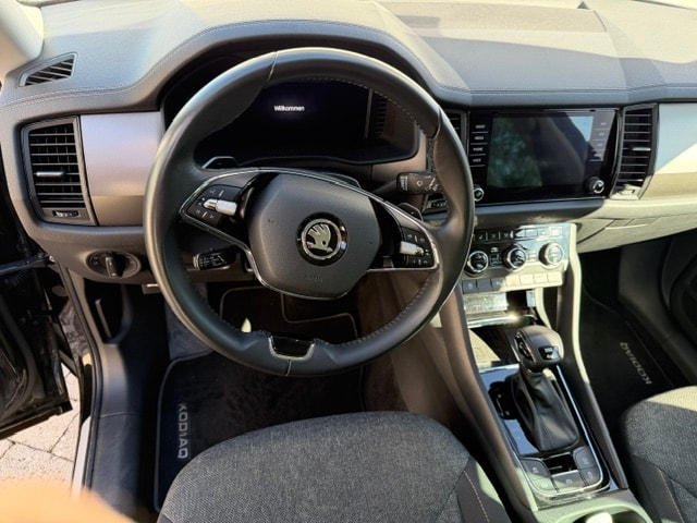 SKODA 2.0 TDI 200 Style DSG-image-5