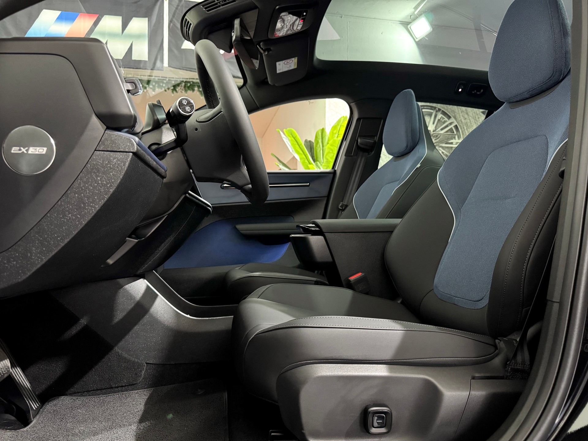VOLVO EX30 E60 Twin Ultra Performance AWD **AHK 1'600 KG**-image-5