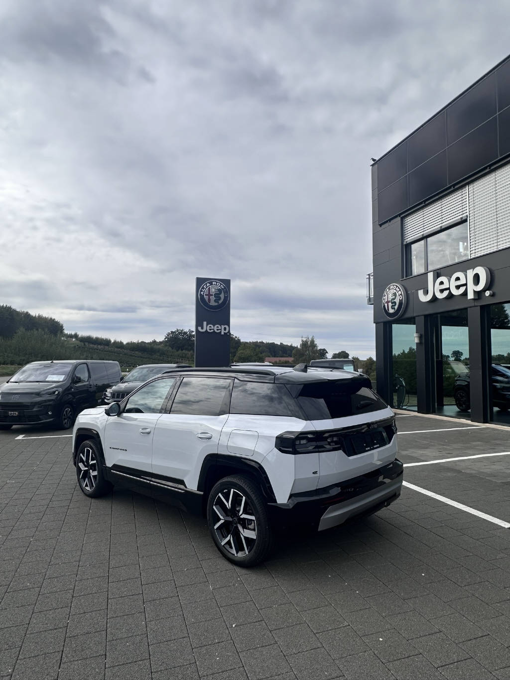 JEEP Compass First Edition-image-1