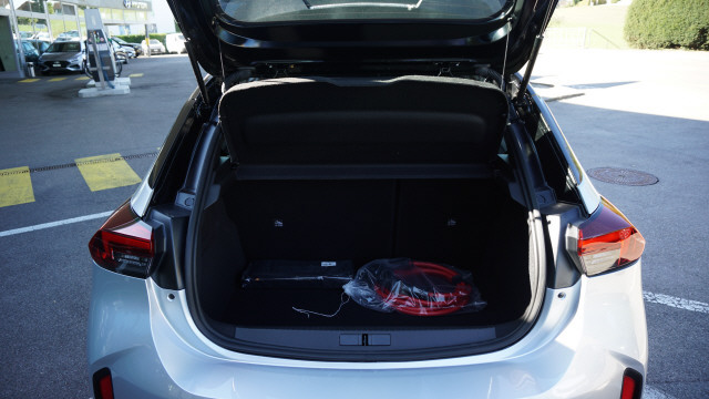 OPEL Corsa e- 50kWh Viva-image-8
