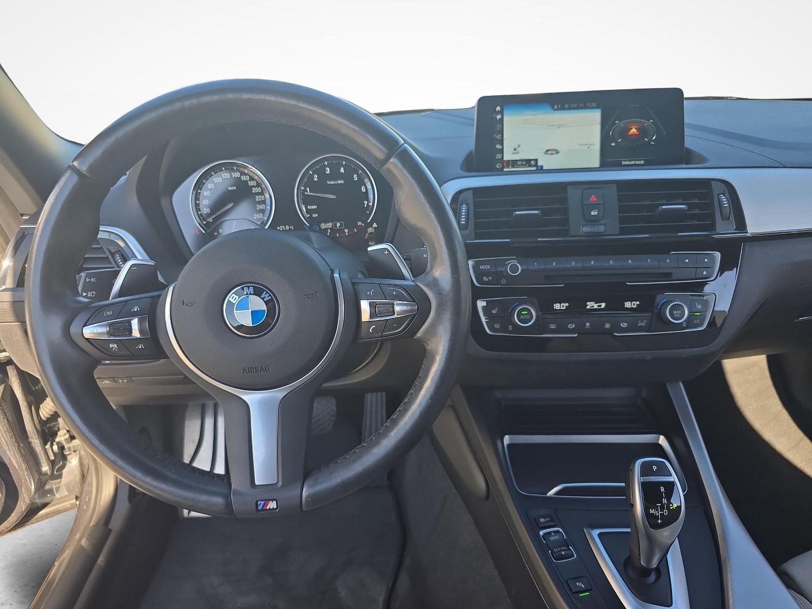 BMW 2er Reihe F23 Cabrio M240i xDrive SAG-image-13