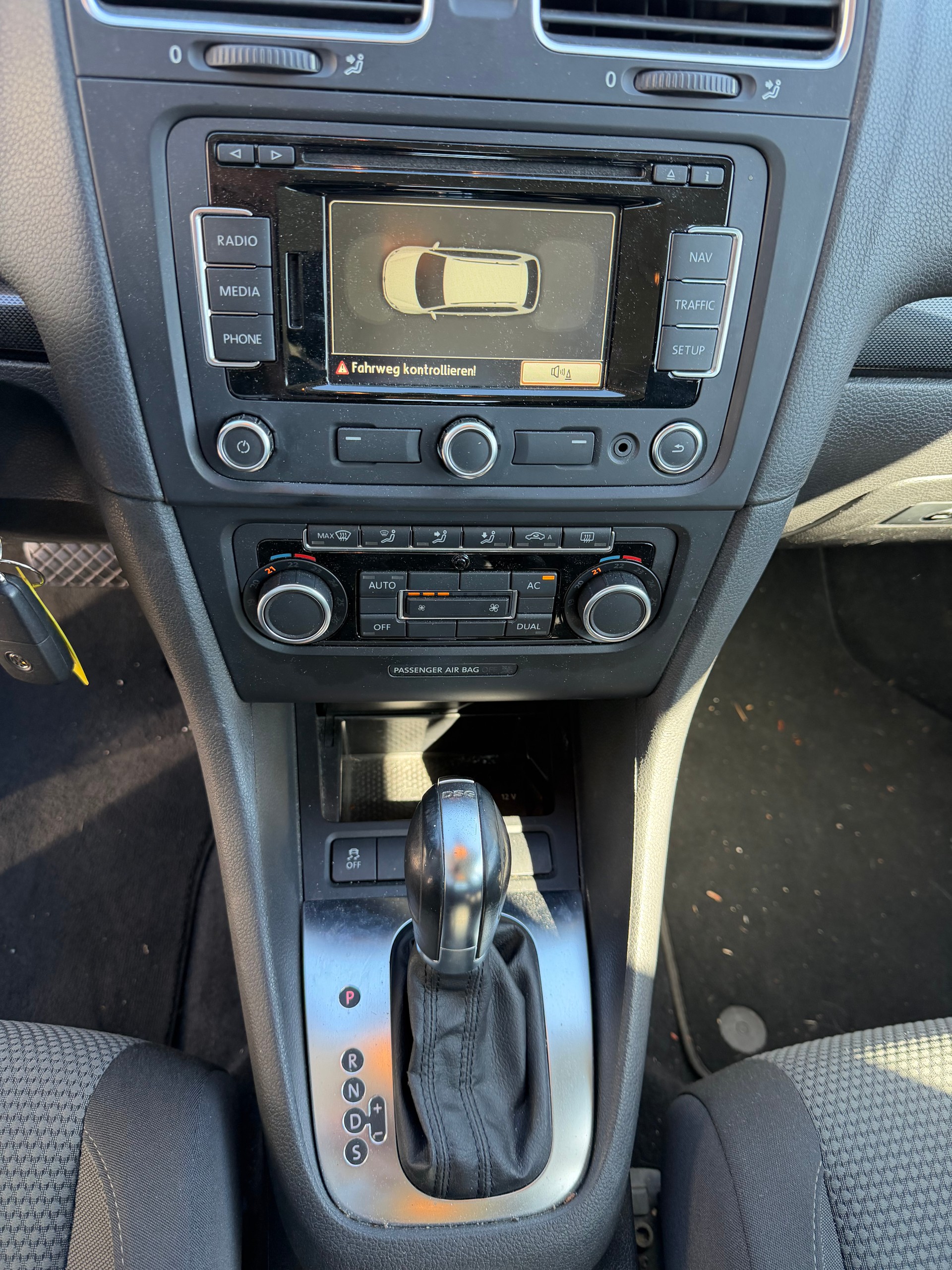 VW Golf Variant 2.0 TDI Comfortline DSG-image-10