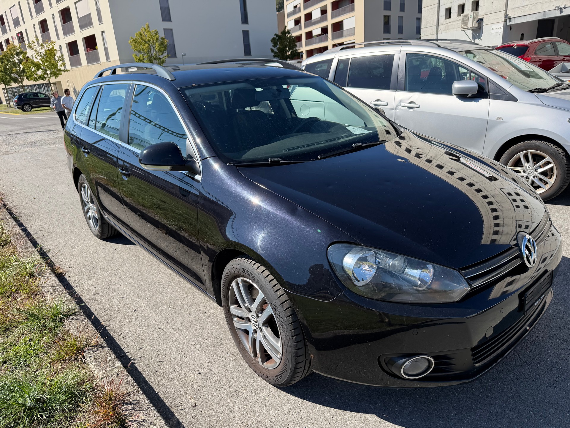 VW Golf Variant 2.0 TDI Comfortline DSG-image-3