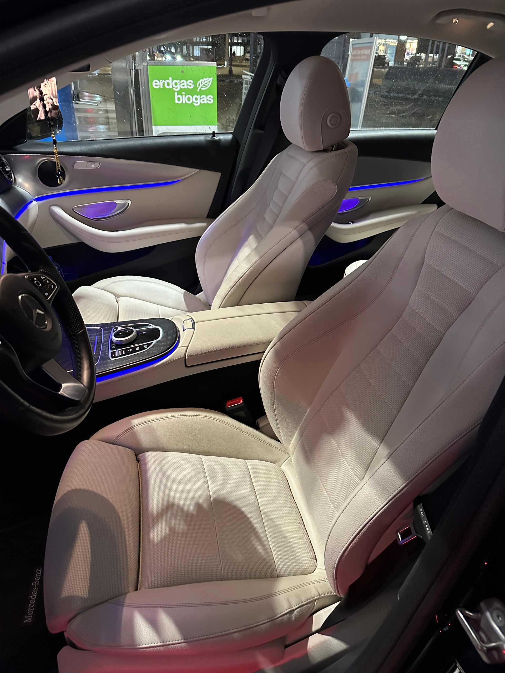 MERCEDES-BENZ E 220 d Avantgarde-image-5