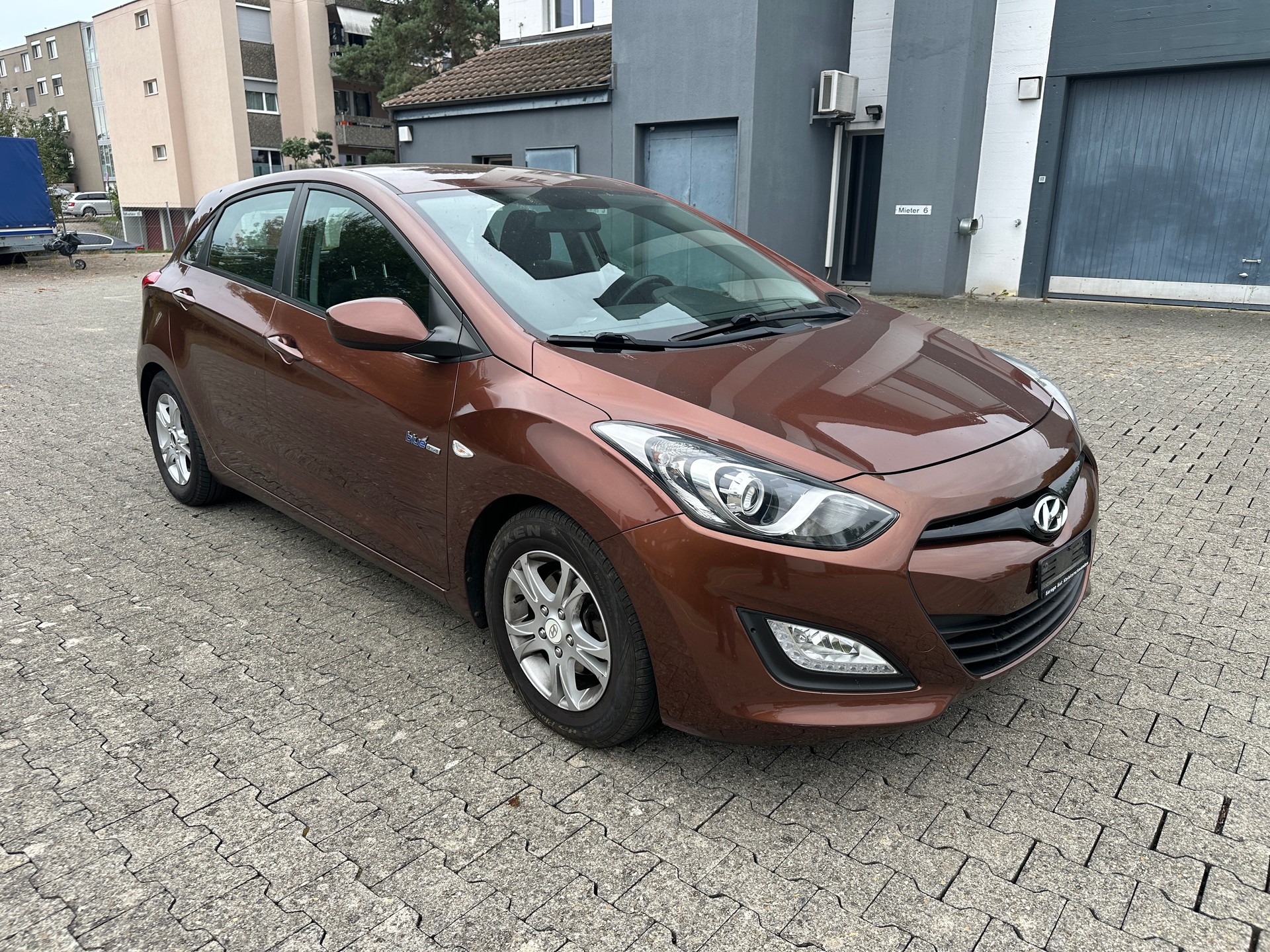 HYUNDAI i30 1.6 CRDi Comfort-image-2
