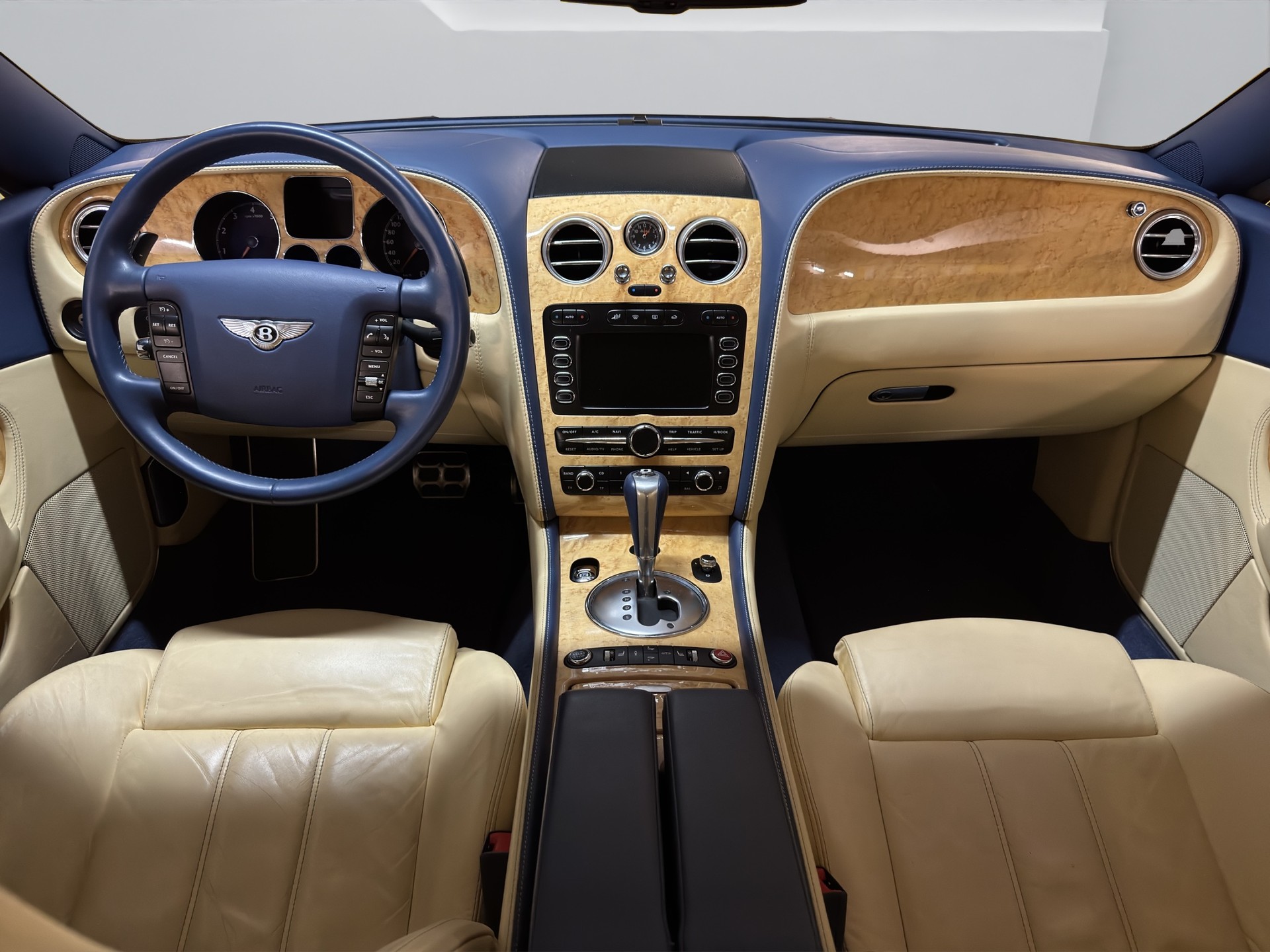 BENTLEY Continental GT 6.0-image-10
