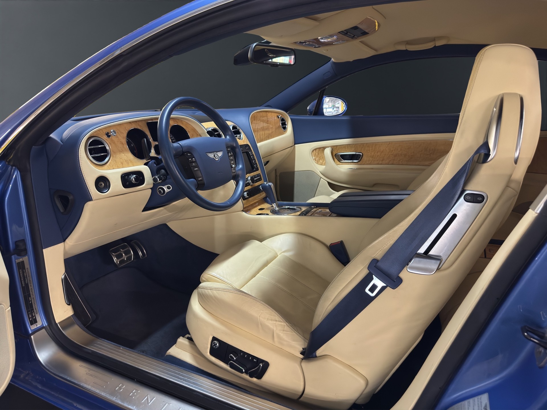 BENTLEY Continental GT 6.0-image-8