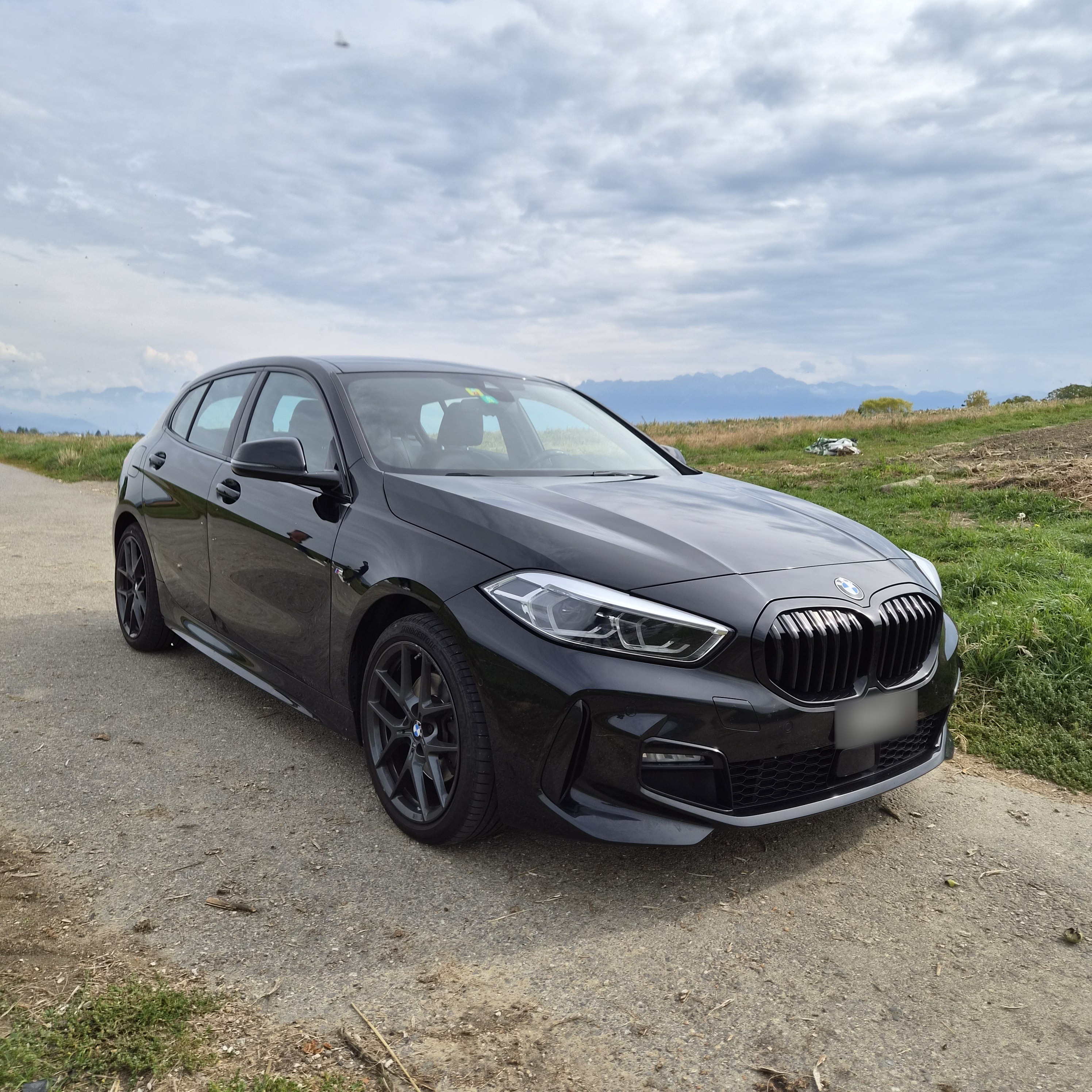 Car photo