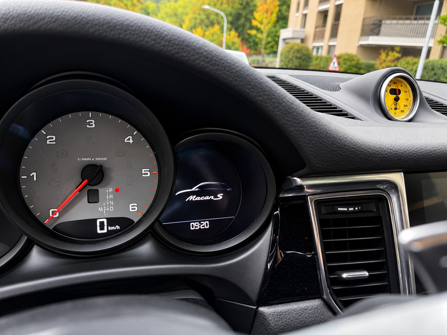 PORSCHE Porsche Macan S Diesel 3.0 V6 – Porsche Approved bis 09/2027-image-3