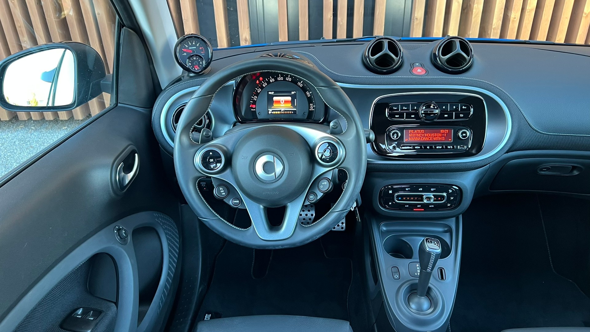 SMART FORTWO BRABUS XCLUSIVE TWINMATIC l 109 PS-image-21