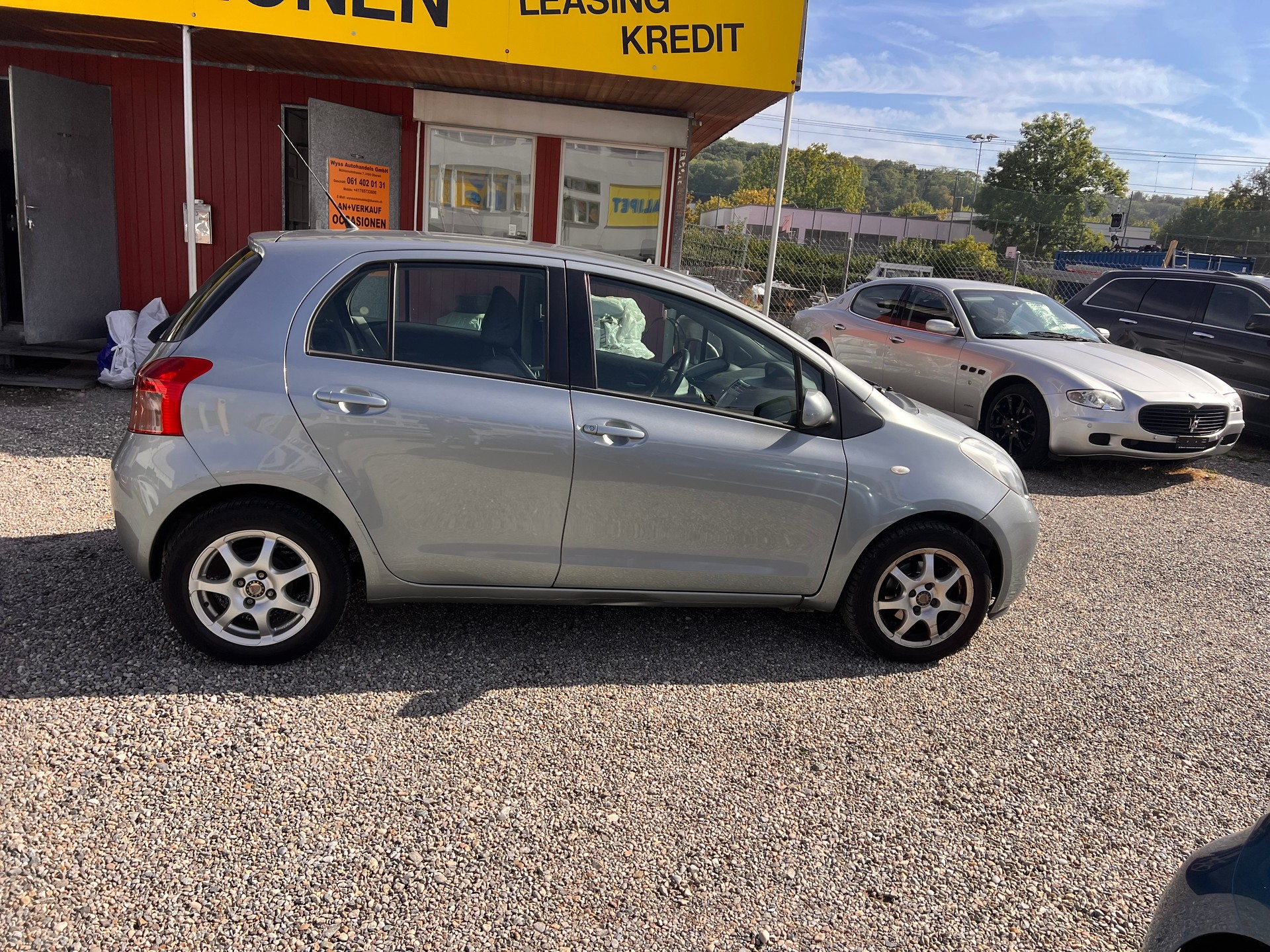TOYOTA Yaris 1.3 Linea Sol-image-7