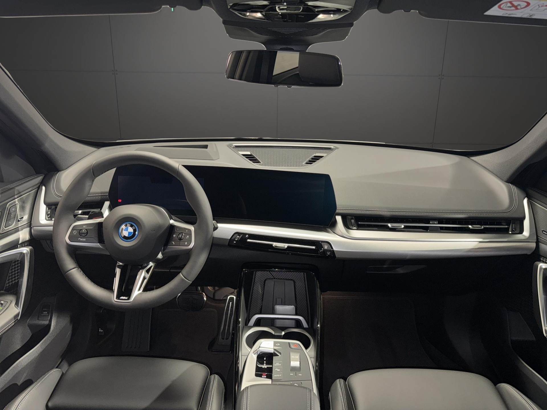 BMW iX1 U11 20 eDrive-image-9