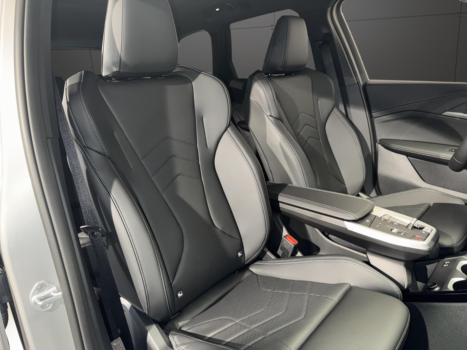 BMW iX1 U11 20 eDrive-image-16