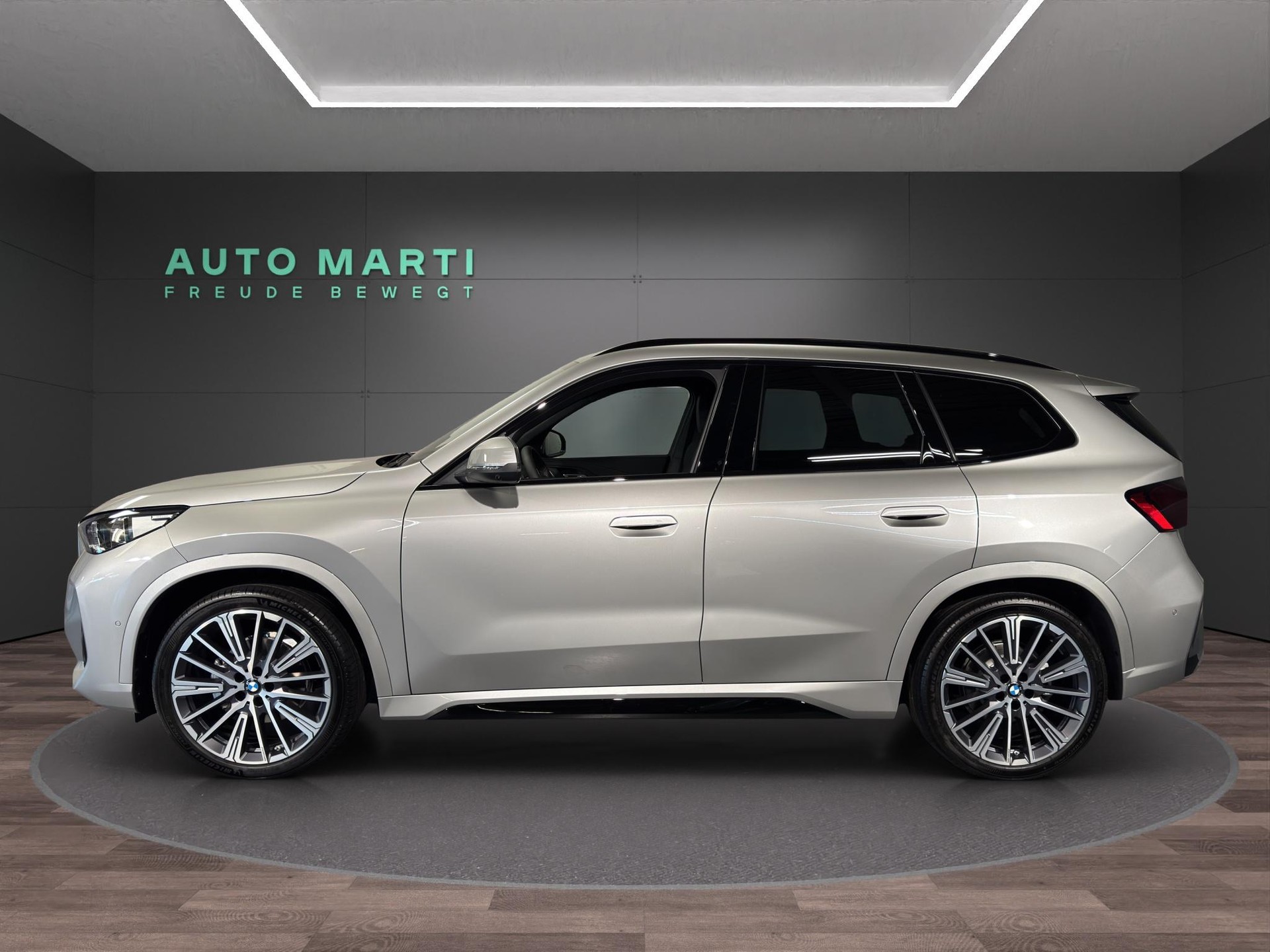 BMW iX1 U11 20 eDrive-image-1