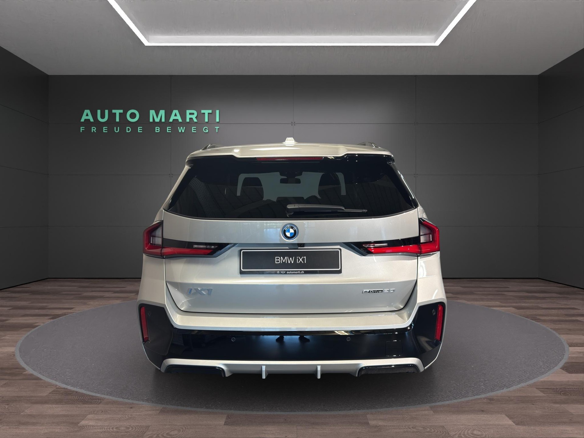 BMW iX1 U11 20 eDrive-image-2