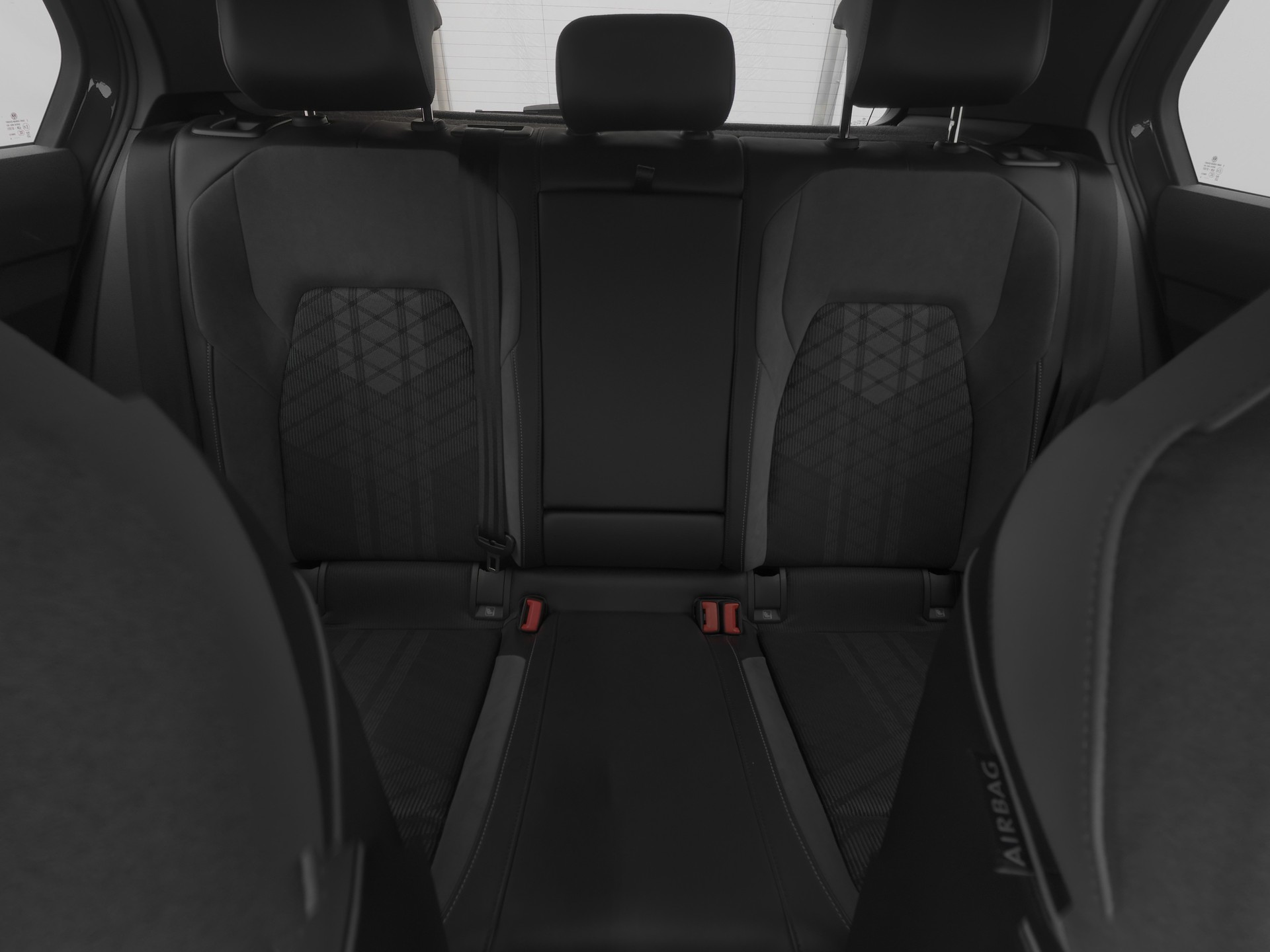 VW Golf 1.5 eTSI mHEV ACT R-Line DSG-image-10