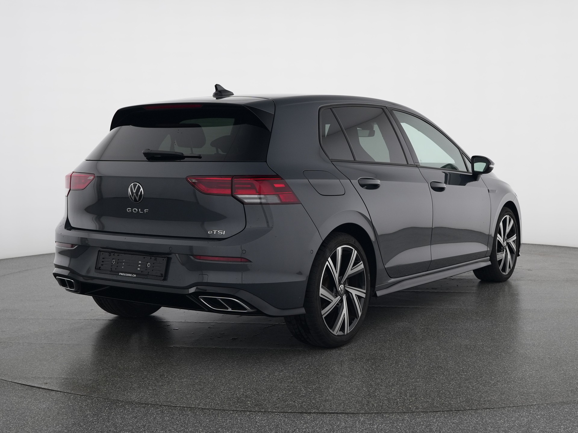 VW Golf 1.5 eTSI mHEV ACT R-Line DSG-image-4