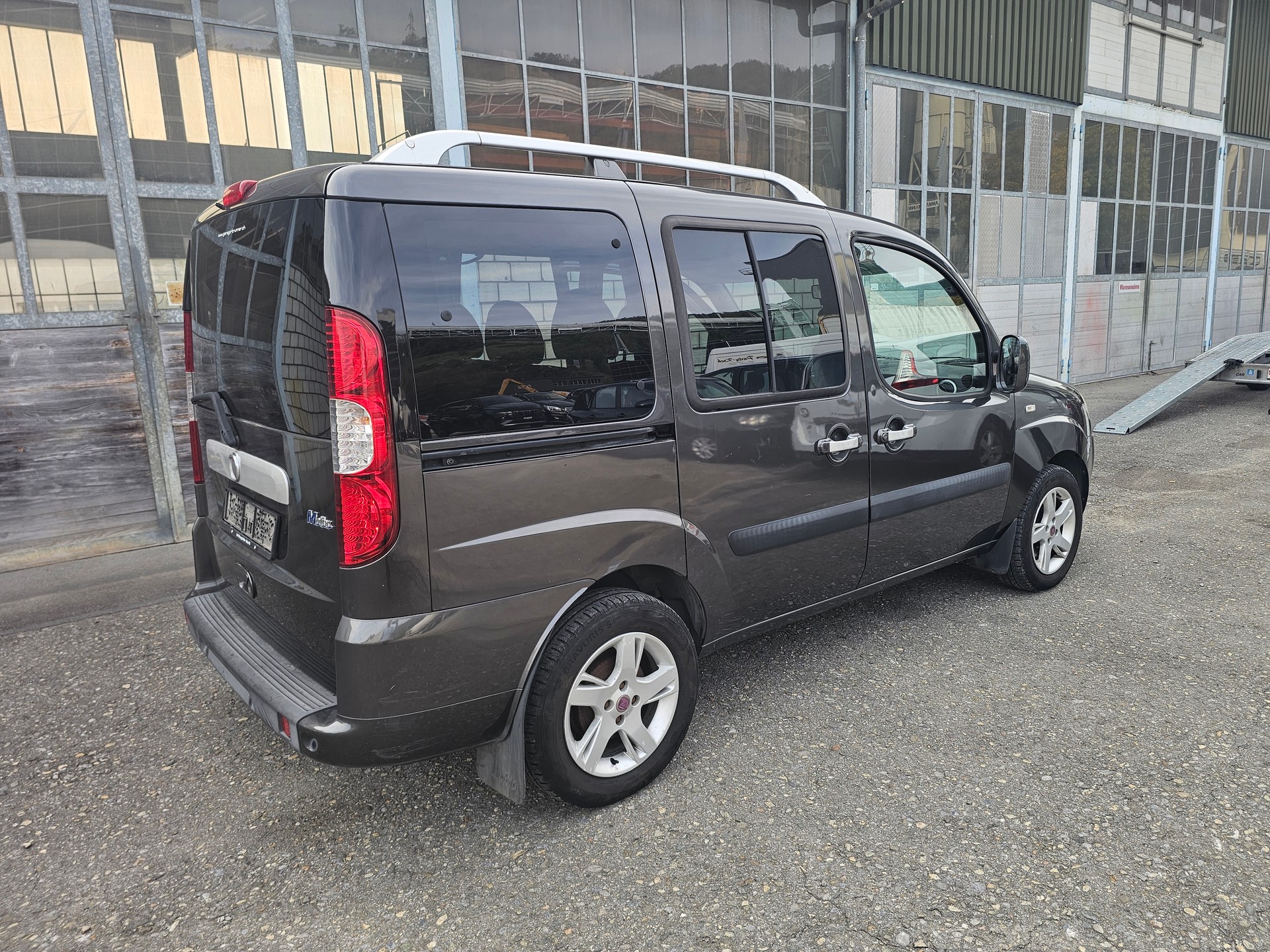 FIAT Doblò 1.9 JTD Dynamic-image-4