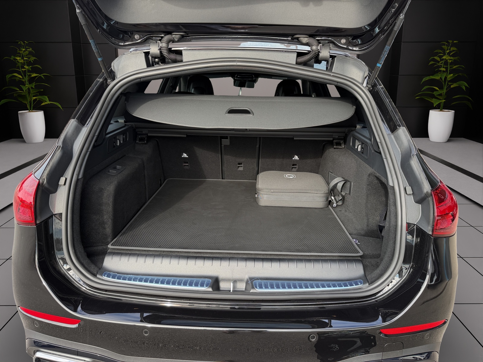 MERCEDES-BENZ C 300 de 4Matic EQ Hybrid-image-10