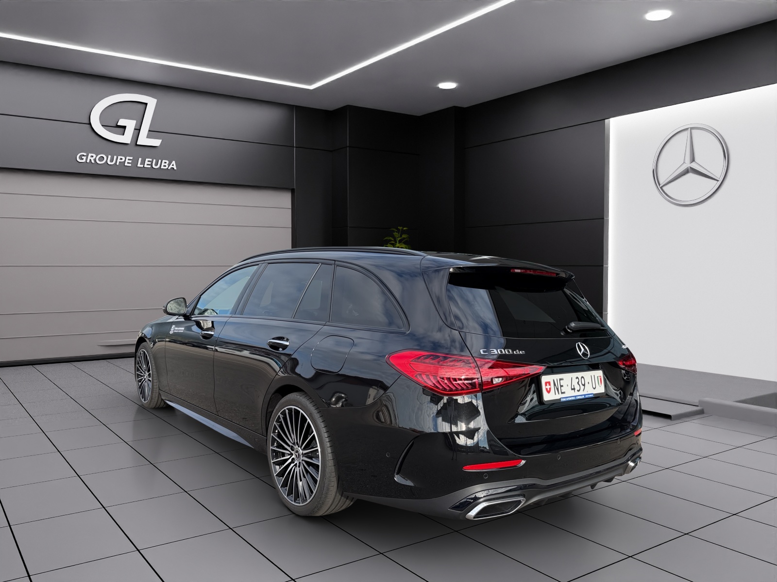 MERCEDES-BENZ C 300 de 4Matic EQ Hybrid-showroom-element-3