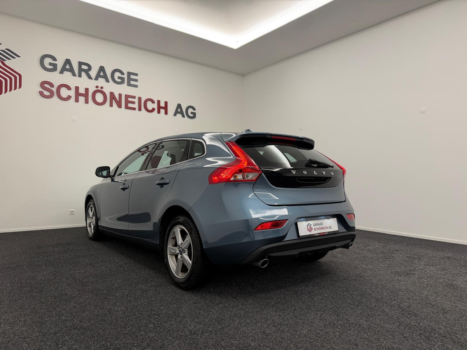 VOLVO V40 2.0 D3 Summum S/S-image-6
