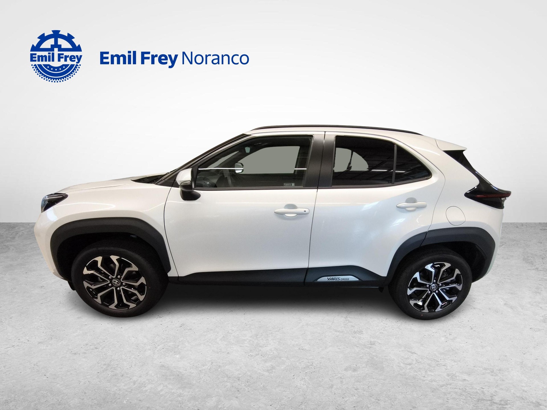 TOYOTA Yaris Cross 1.5 VVT-i HSD Trend AWD-i + Ruote invernali incluse-image-1