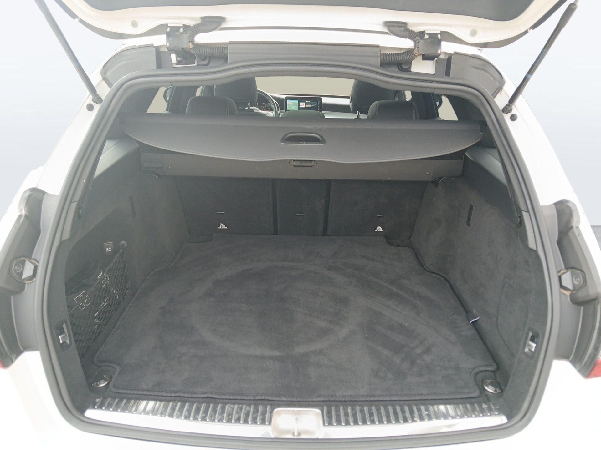 MERCEDES-BENZ C 220 d AMG Line 4matic Kombi-image-10