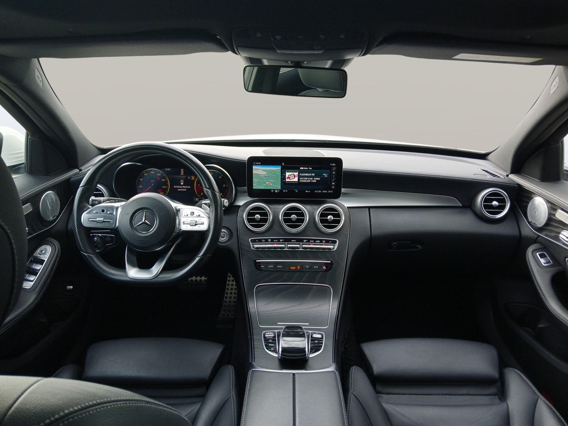 MERCEDES-BENZ C 220 d AMG Line 4matic Kombi-image-12