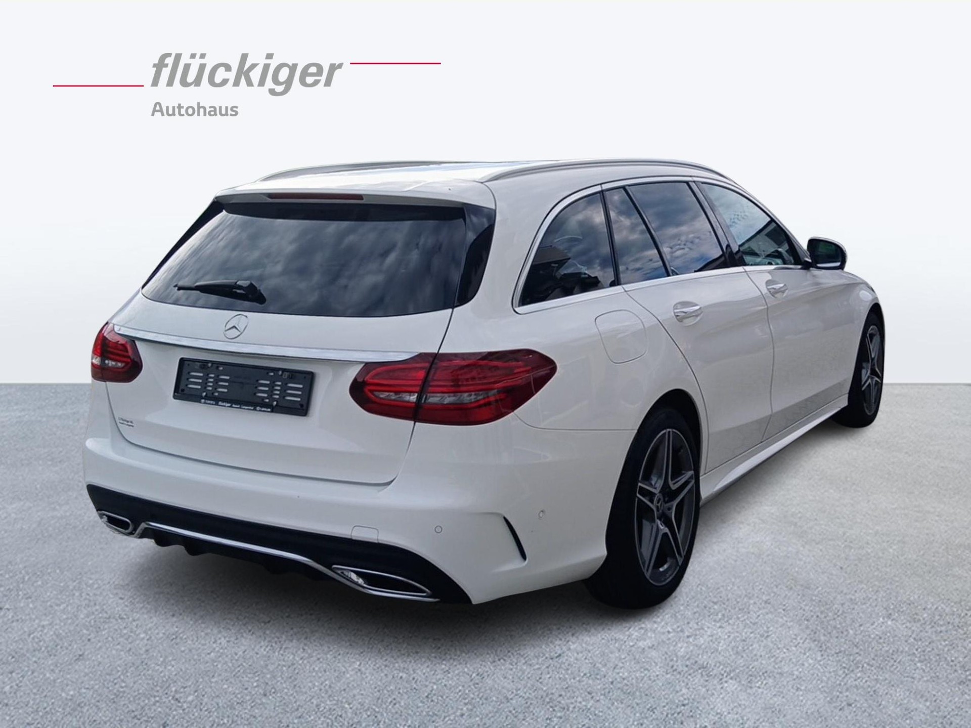 MERCEDES-BENZ C 220 d AMG Line 4matic Kombi-image-4