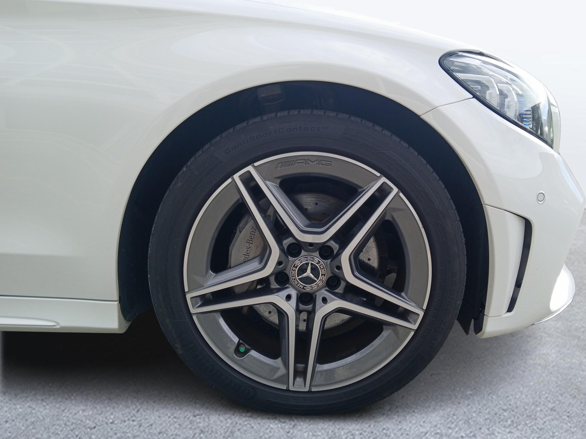 MERCEDES-BENZ C 220 d AMG Line 4matic Kombi-image-15