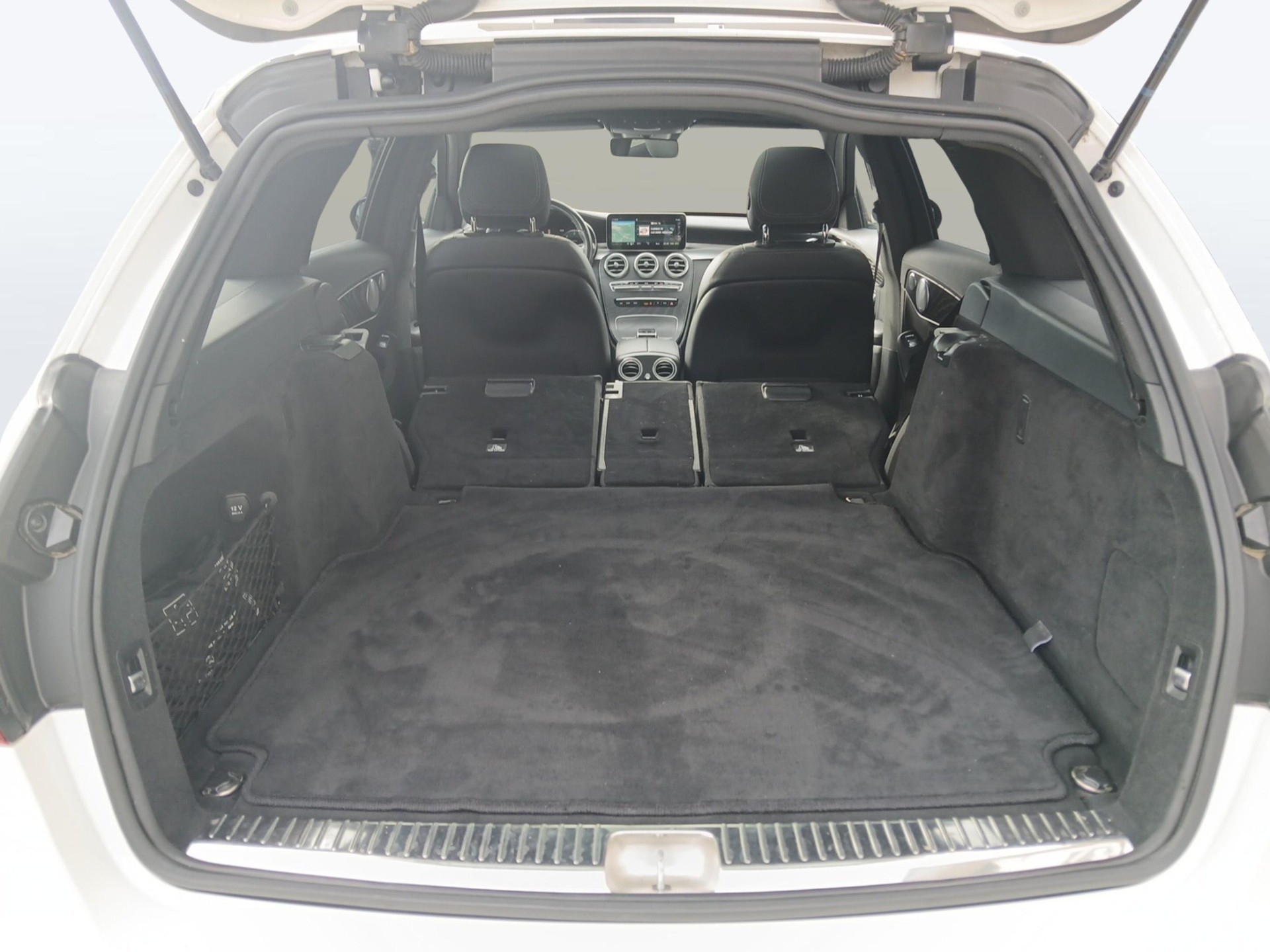 MERCEDES-BENZ C 220 d AMG Line 4matic Kombi-image-11
