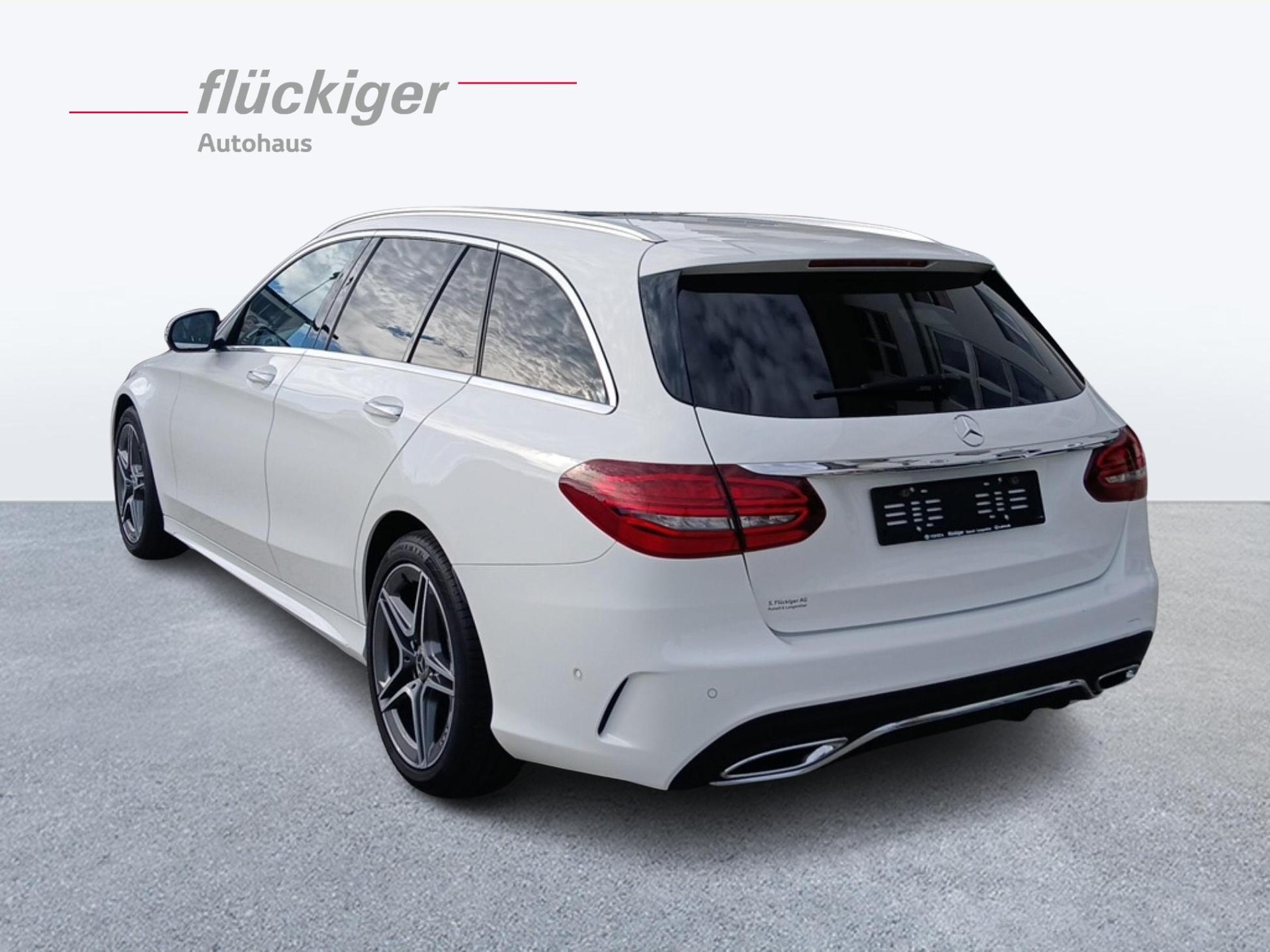 MERCEDES-BENZ C 220 d AMG Line 4matic Kombi-image-2