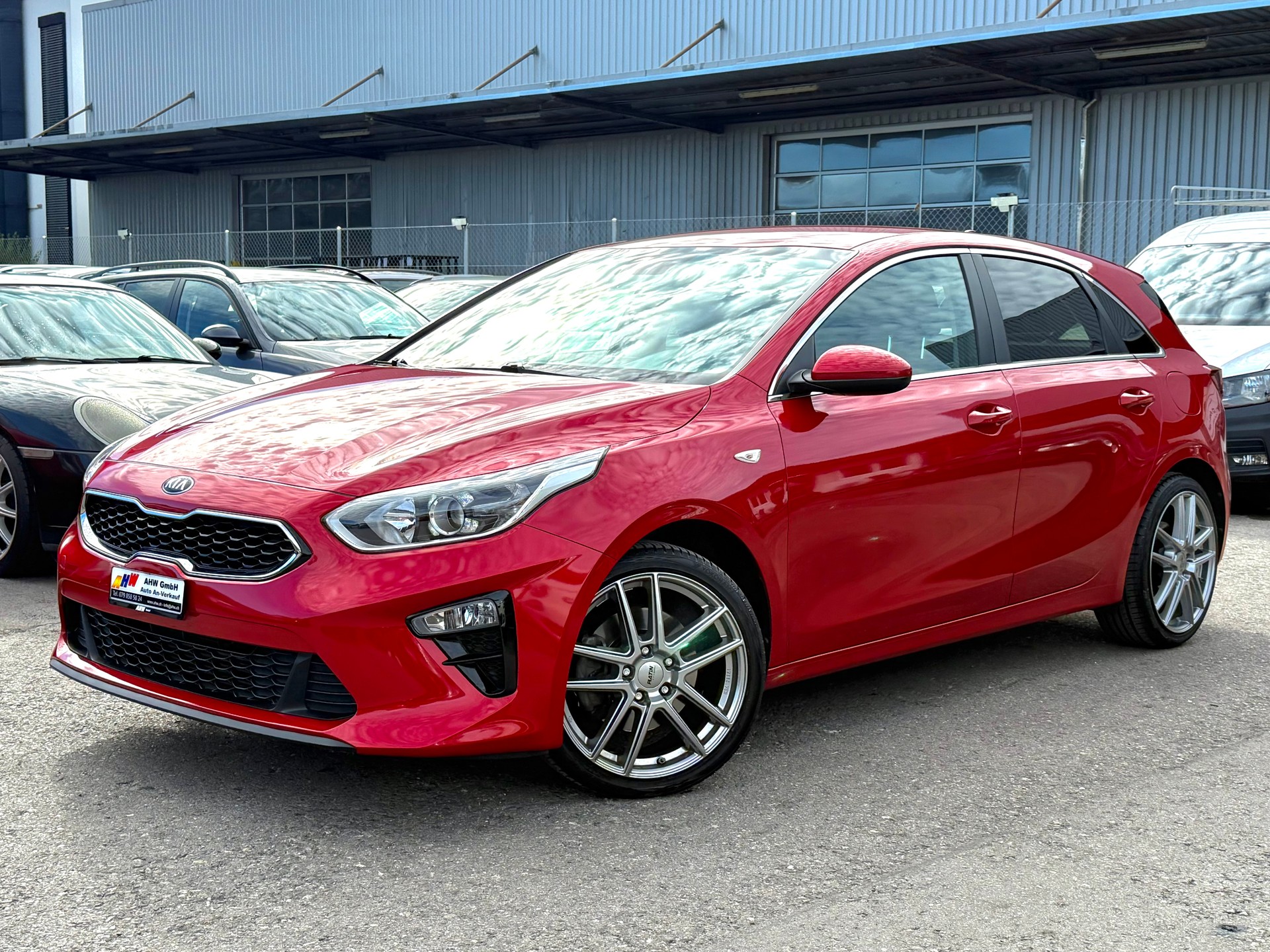 KIA Ceed 1.6 CRDi MHD Power DCT / Frisch ab MFK / 8-fach bereift / Rückfahrkamera / Apple/Andriod Carplay /Navi-image-0