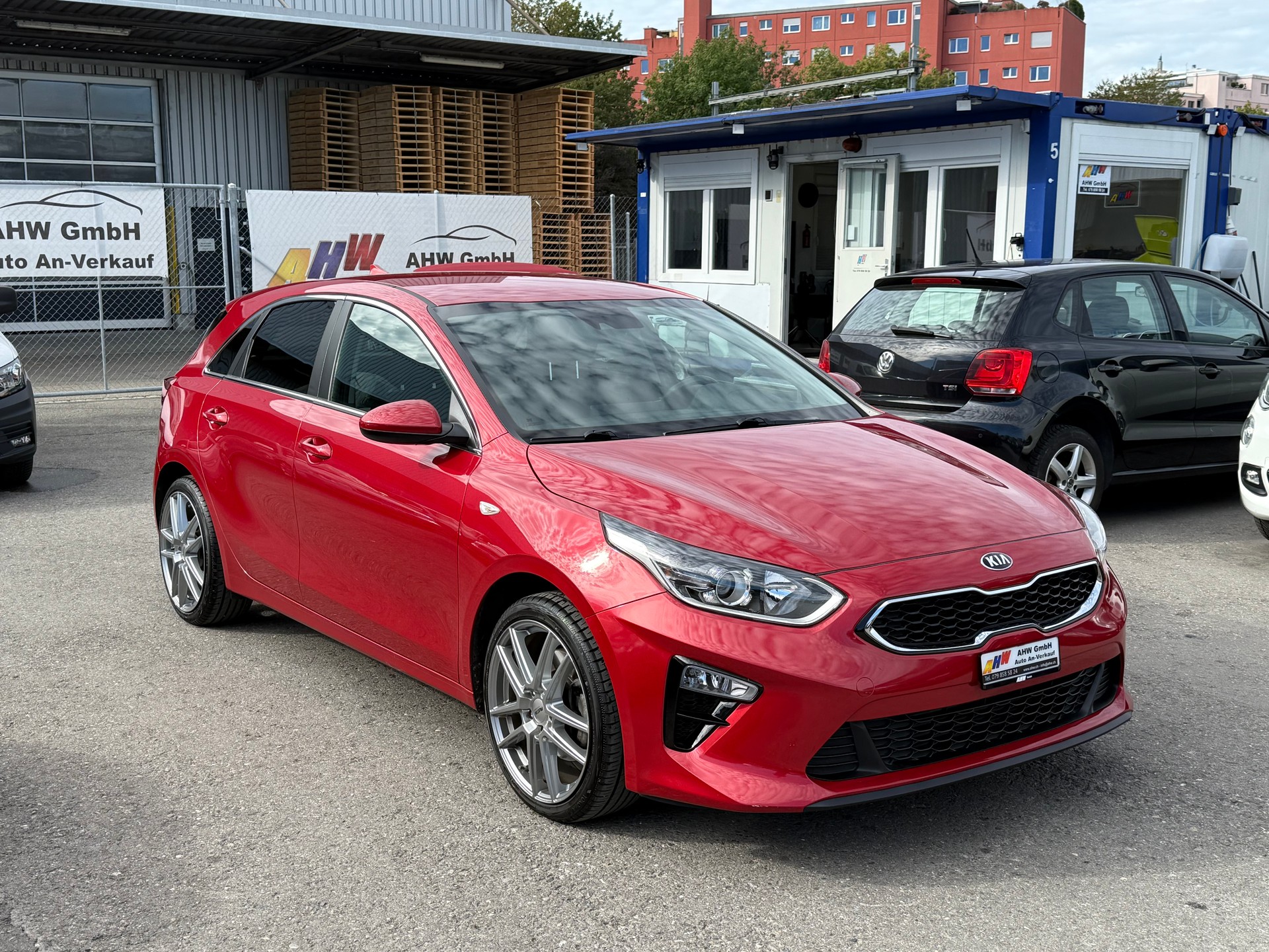 KIA Ceed 1.6 CRDi MHD Power DCT / Frisch ab MFK / 8-fach bereift / Rückfahrkamera / Apple/Andriod Carplay /Navi-image-2