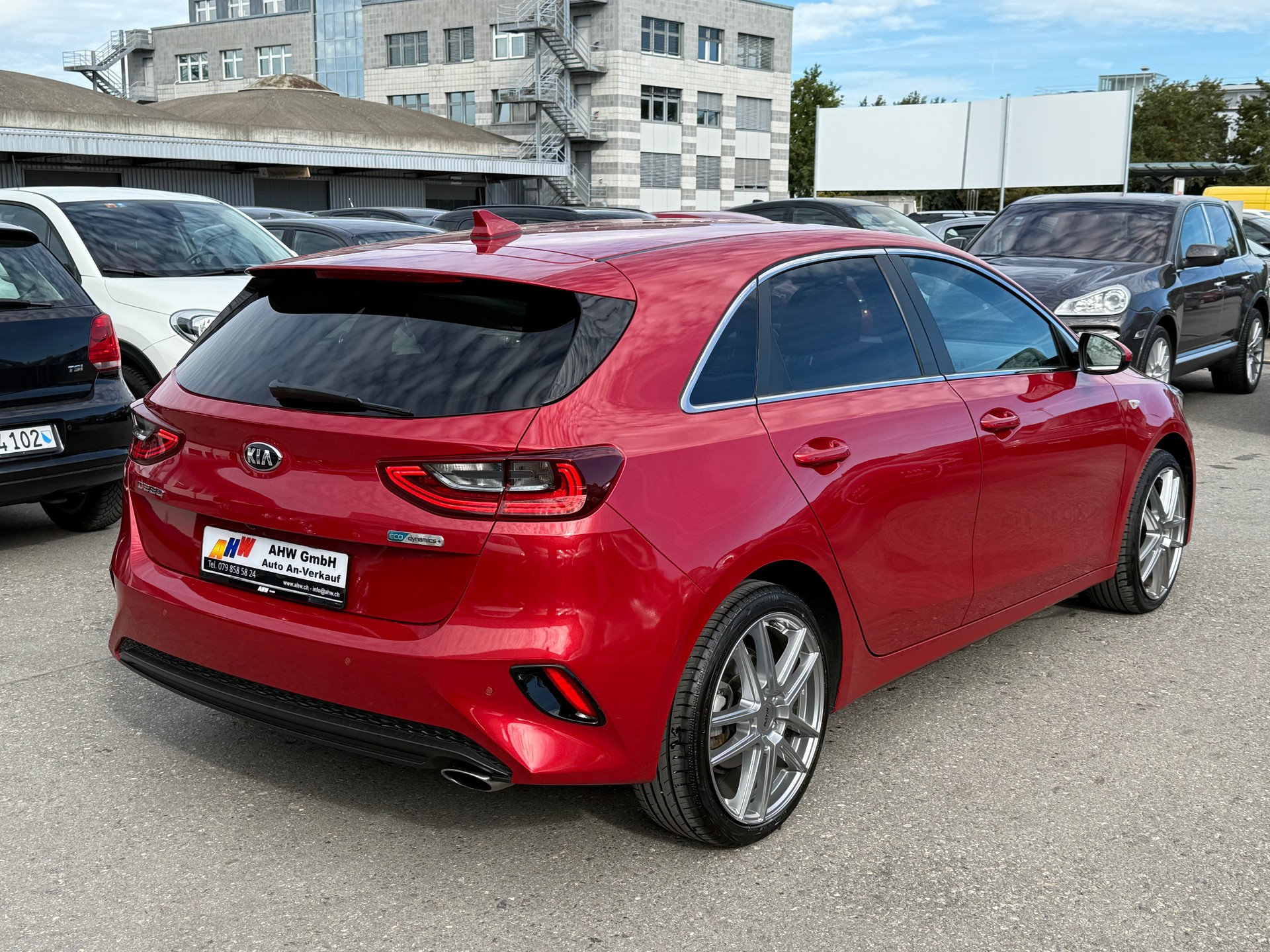 KIA Ceed 1.6 CRDi MHD Power DCT / Frisch ab MFK / 8-fach bereift / Rückfahrkamera / Apple/Andriod Carplay /Navi-image-3