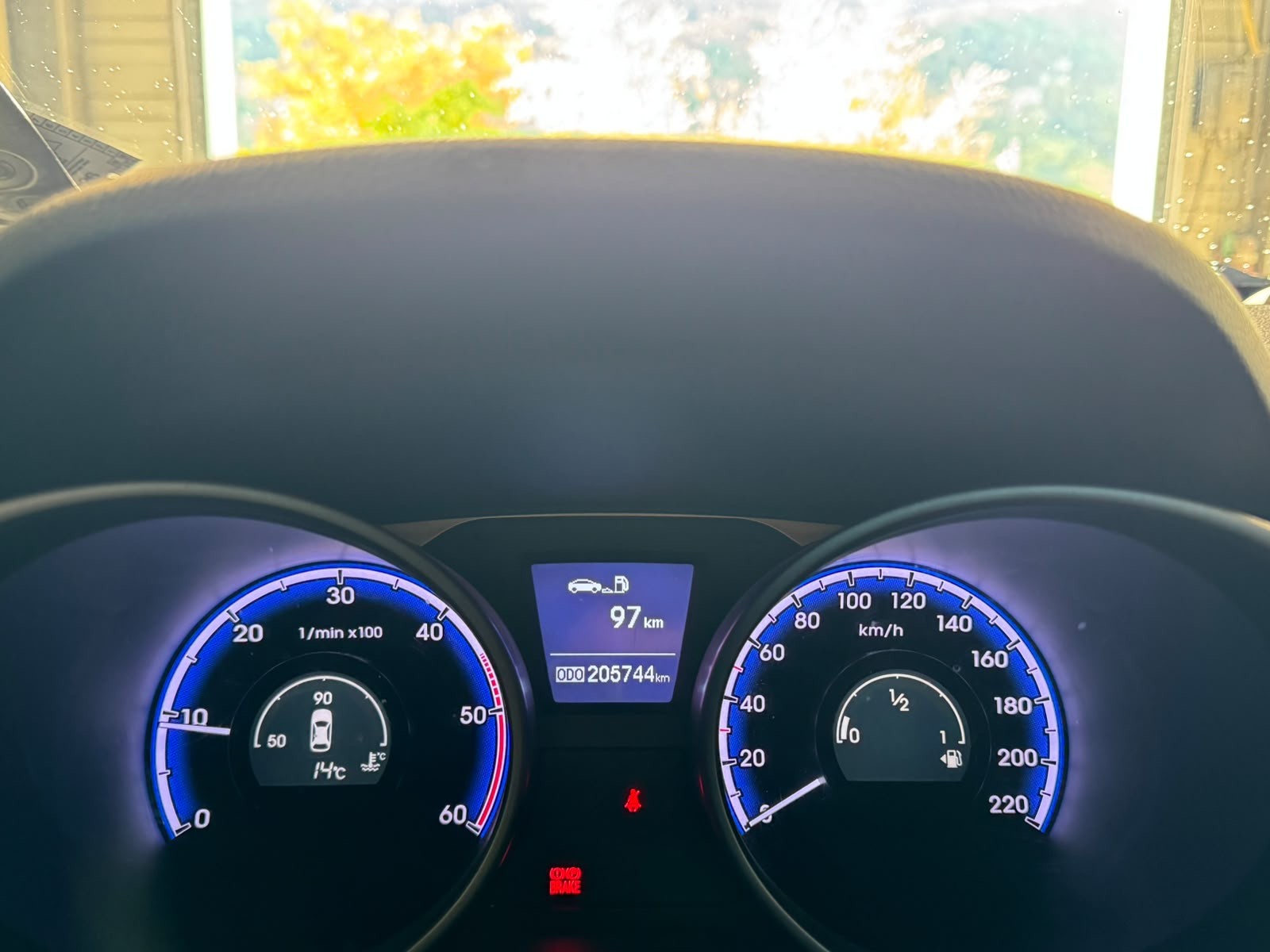 HYUNDAI iX 35 2.0 CRDi Premium 4WD-image-14