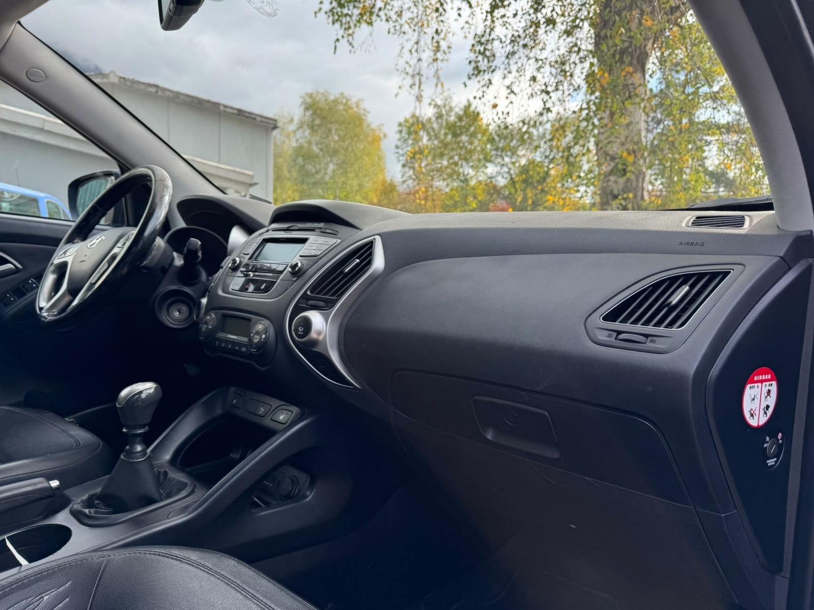 HYUNDAI iX 35 2.0 CRDi Premium 4WD-image-8