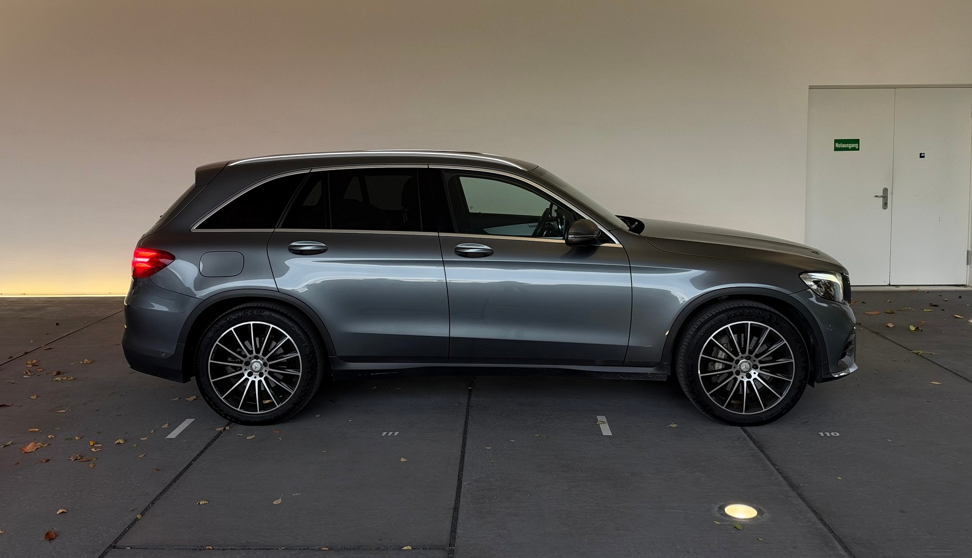 MERCEDES-BENZ GLC 250 d AMG Line 4Matic 9G-Tronic-image-5